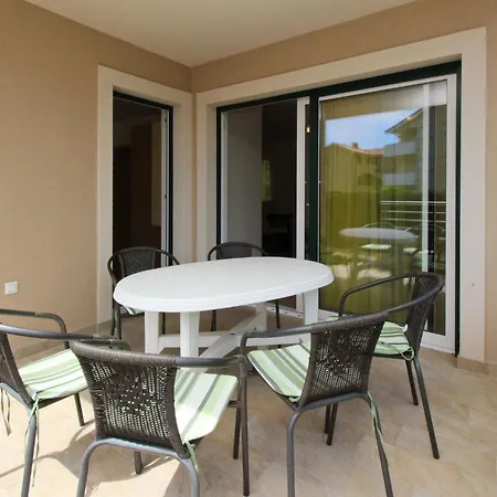 In Mit Eigener Terrasse By Interhome באסקה