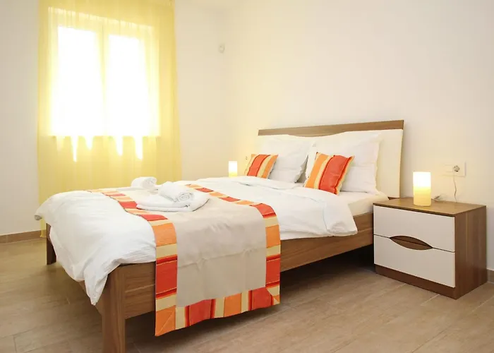 In Mit Eigener Terrasse By Interhome דירה באסקה