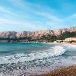 In Mit Eigener Terrasse By Interhome Lejlighed Baška
