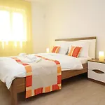 In Mit Eigener Terrasse By Interhome Apartmán Baška